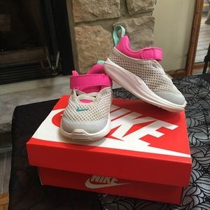 Baby Nike's size 3